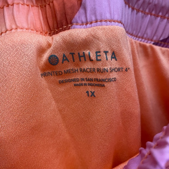 Athleta Women’s Mesh Racer 4” shorts watercolor print - Picture 3 of 6